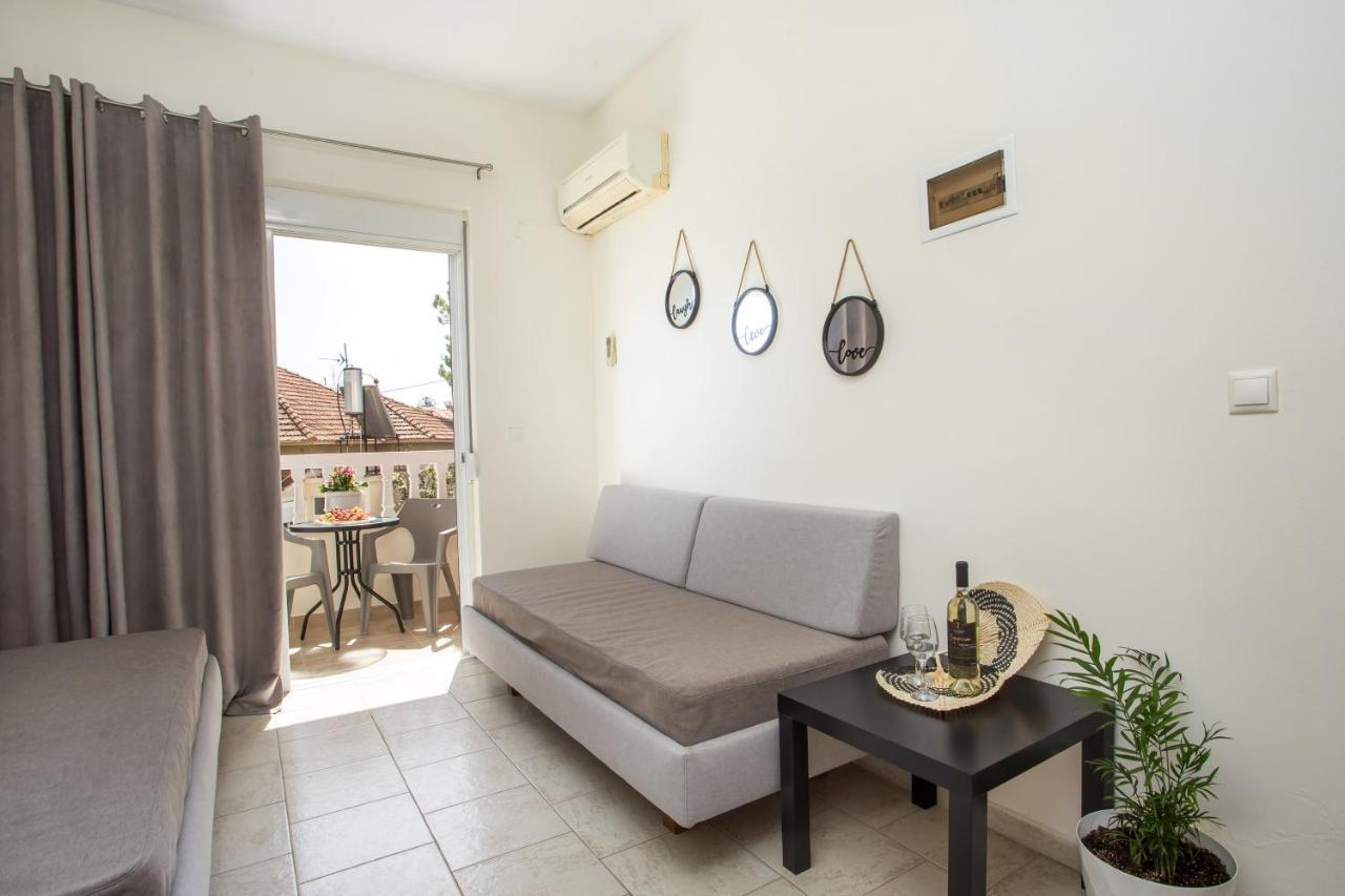 Economisa Apartments Jaliszósz Kültér fotó