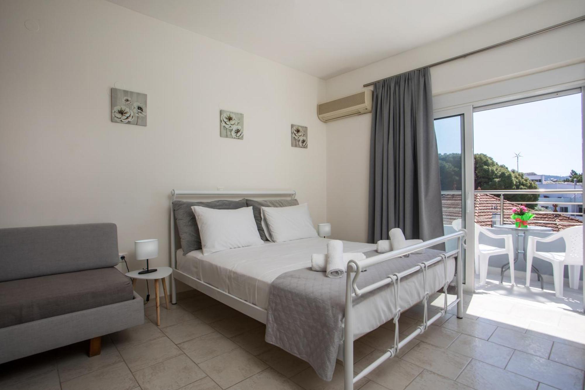 Economisa Apartments Jaliszósz Kültér fotó